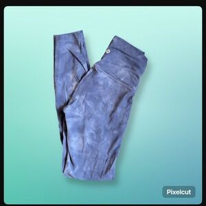 Lululemon wunder under, size 2